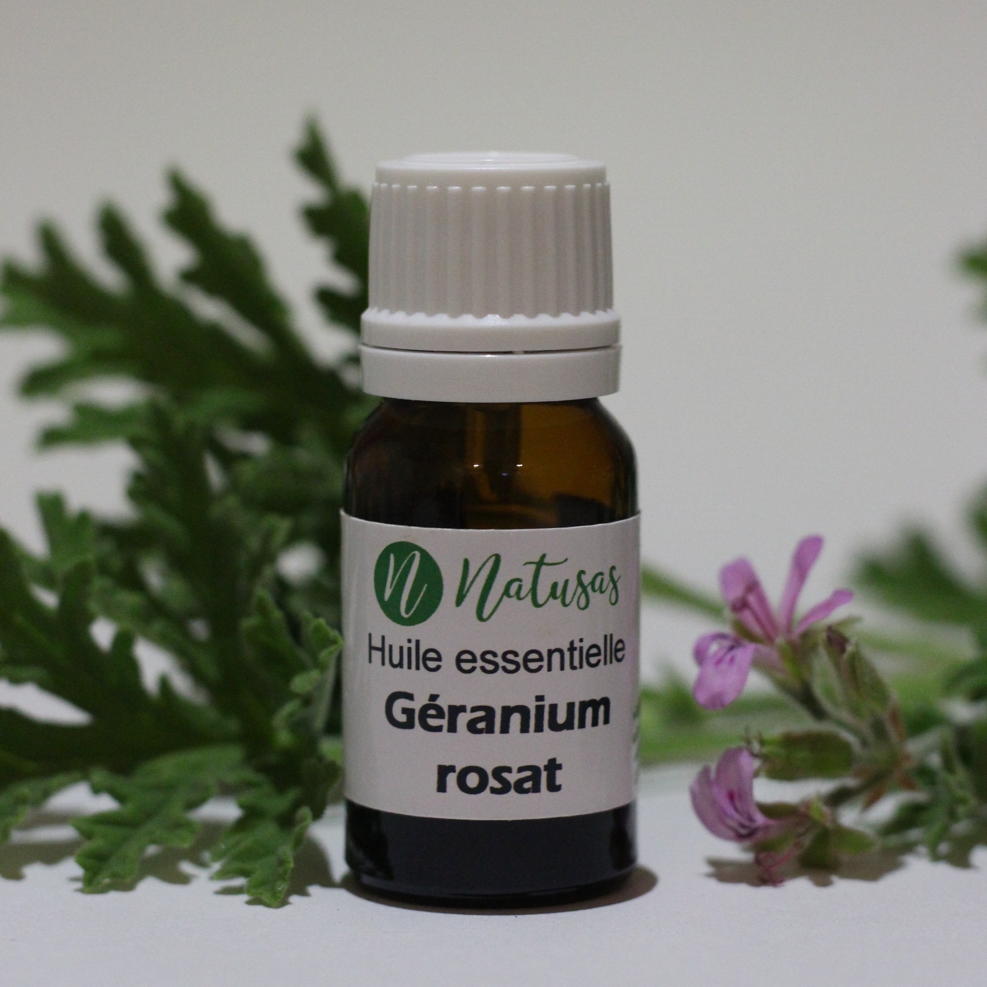 Huile essentielle de géranium rosat